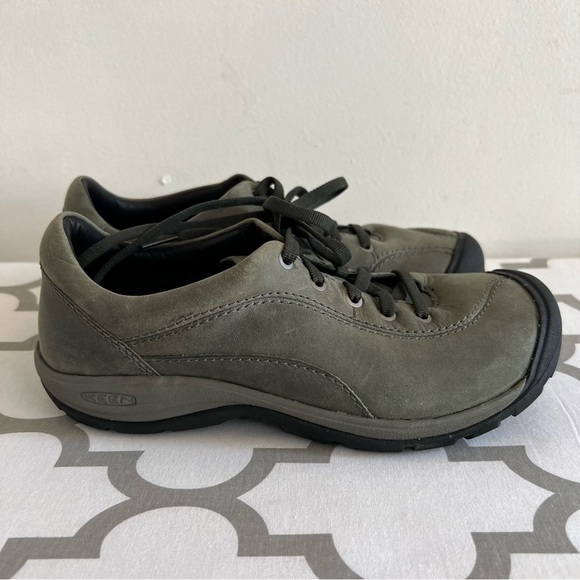 Keen Green Athletic Leather Shoes | Versatile & Comfortable - Picture 8 of 9
